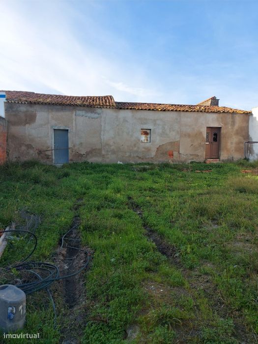 Moradia Isolada T4 (em ruinas) - Pedrogão do Alentejo