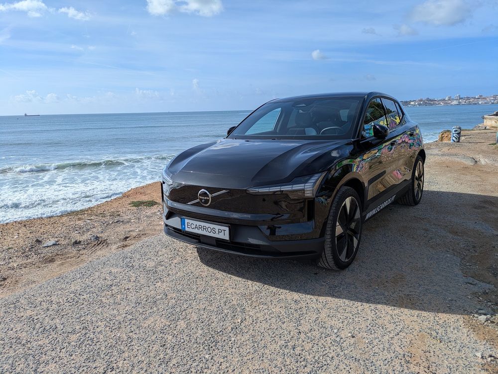 Volvo EX30 Single Motor Extended Range RWD Ultra