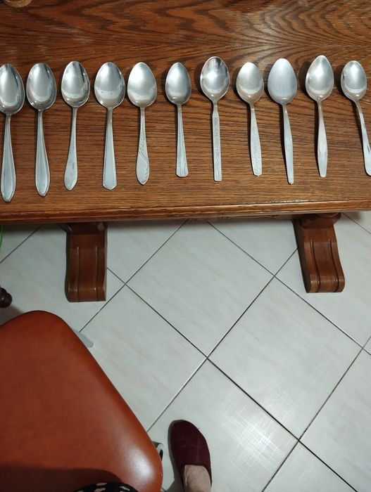 Zestaw różnych sztućców