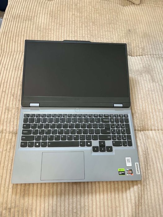 laptop Lenovo LOQ R7 16GB 1TB 4060 W11