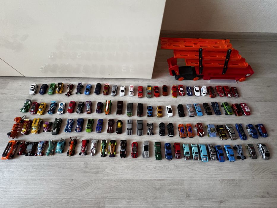 Трек гараж бокс переноска hot wheels машинки