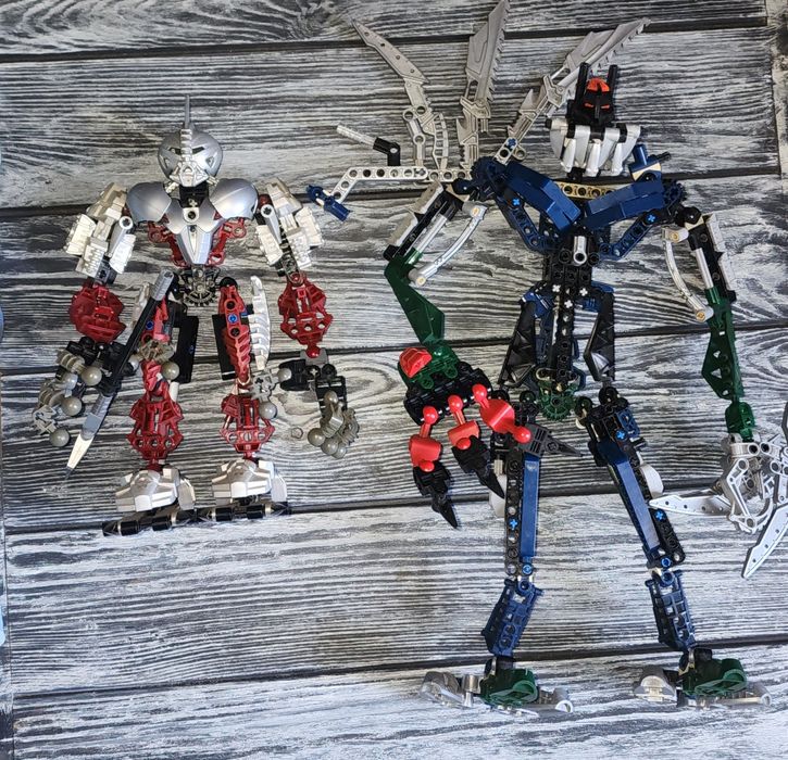 LEGO Bionicle Axonn + Ultimate Dume, под восстановление или на детали, наборы не проверялись, комплектация не 100%