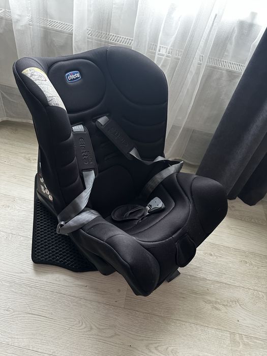 Детское автокресло chicco