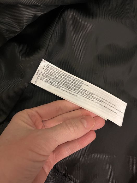 Куртка чорна .Косуха чорна Mango