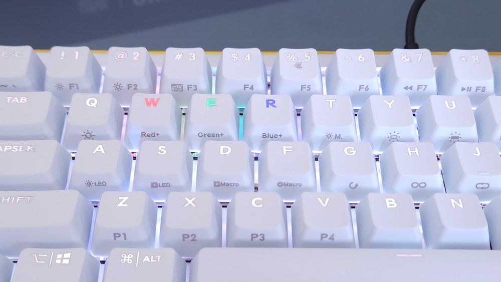 Бездротова механічна клавіатура Cooler Master CK721 RGB 65% Silver-Wht