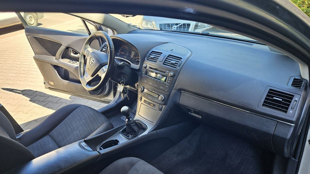 09r TOYOTA AVENSIS 1,8 150KM bogata wersja rej w Pl