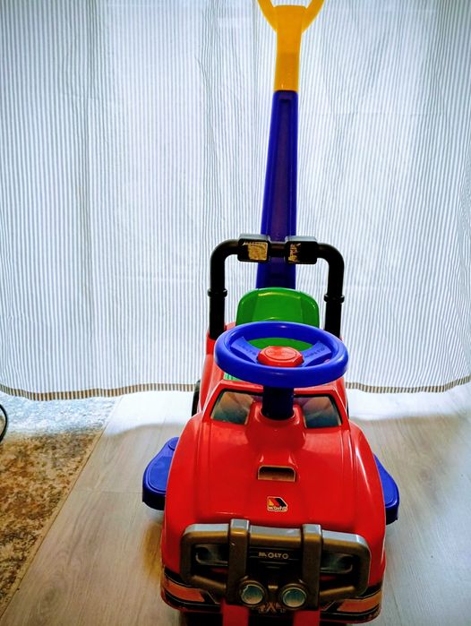 Jeździk zabawka pchacz