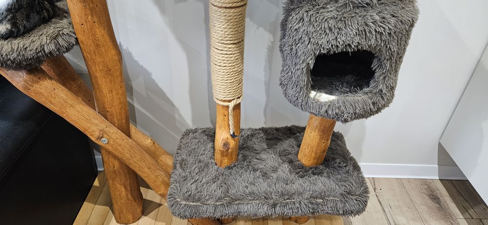 Sprzedam dębowy drapak