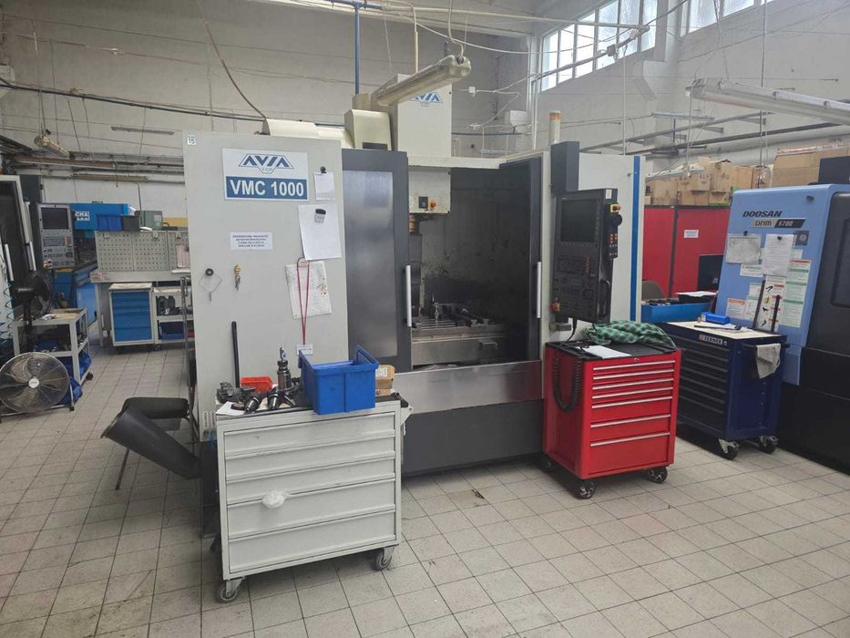 AVIA VMC1000 z chłodzeniem przez narzędzie CTS