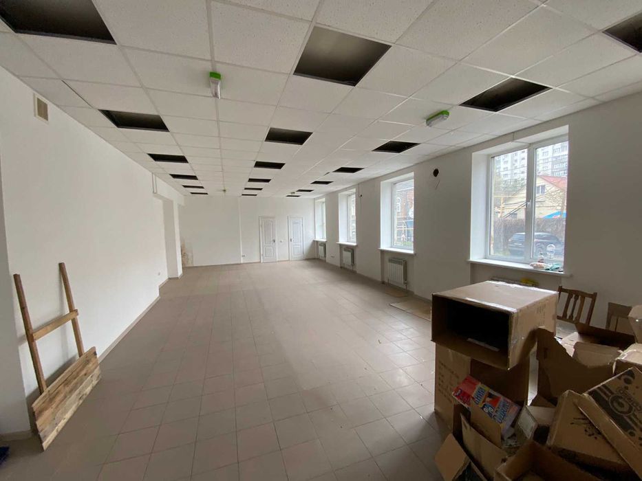 Сдам торговое помещение в центре города ( р-н центрального рынка)