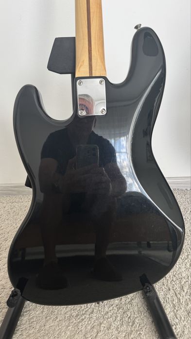 Piekny Fender Jazz Bass Meksyk