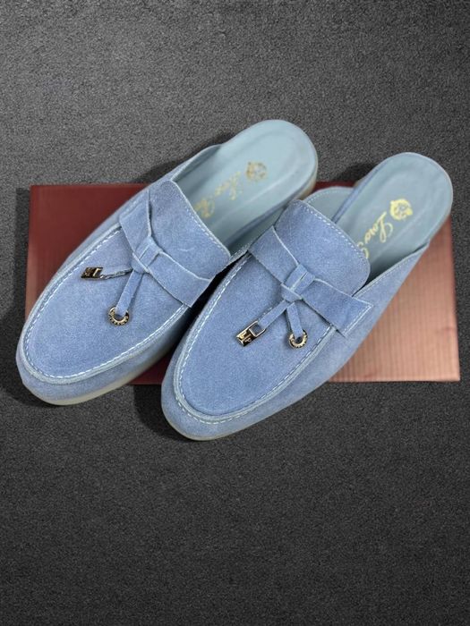 Жіночі мюлі та лофери Loro Piana
