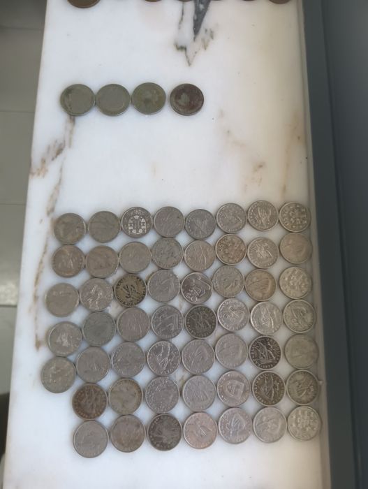 Moedas de escudos