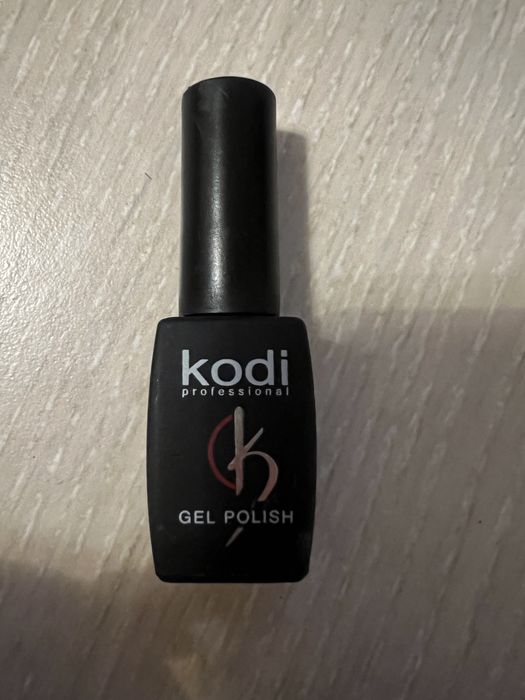 Lakier hybrydowy Kodi