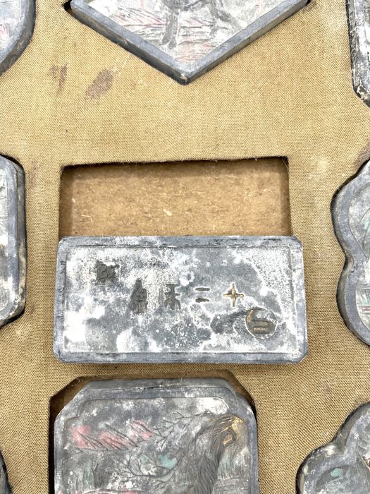 Caixa com marcadores carimbos do zoodiaco chines