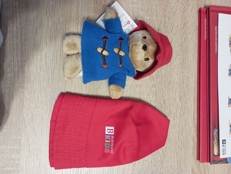 Conjunto Paddington NOVO: 2 Livros + Peluche + Extras (Bertrand Kids)