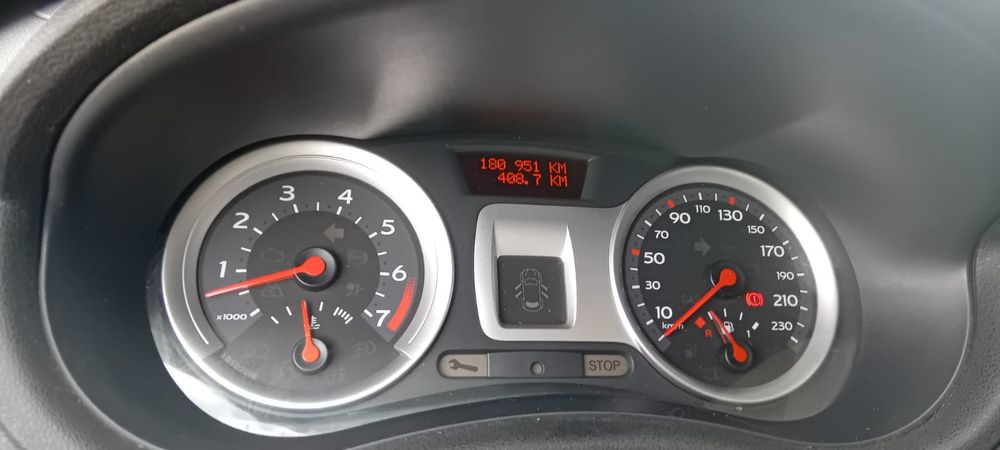 Renault clio 1.2 apenas 180000 kms