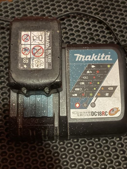 Зарядне makita 9 A+акб 3A