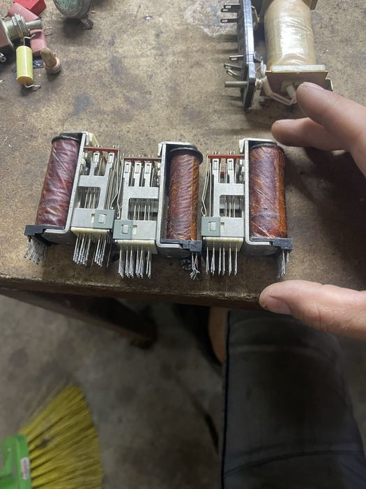 Транзістори терістори діоди. Релле.