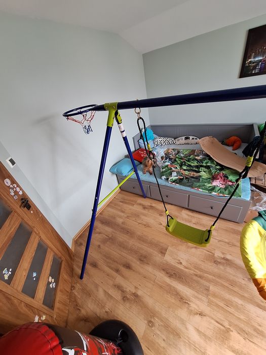 Ogrodowy plac zabaw.