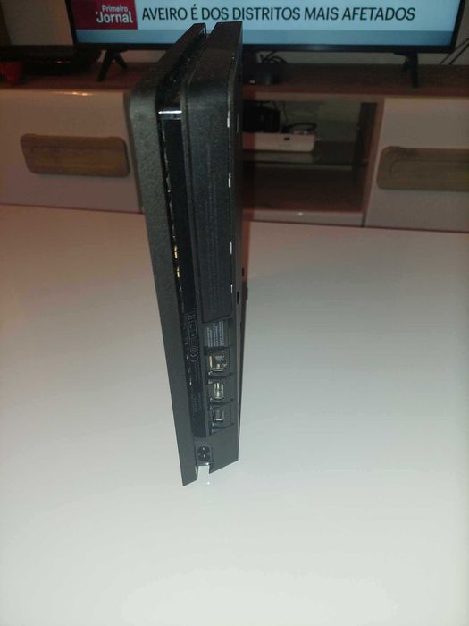 Ps4 slim 500 GB Com caixa 1 comando Original e Jogo Fifa 21