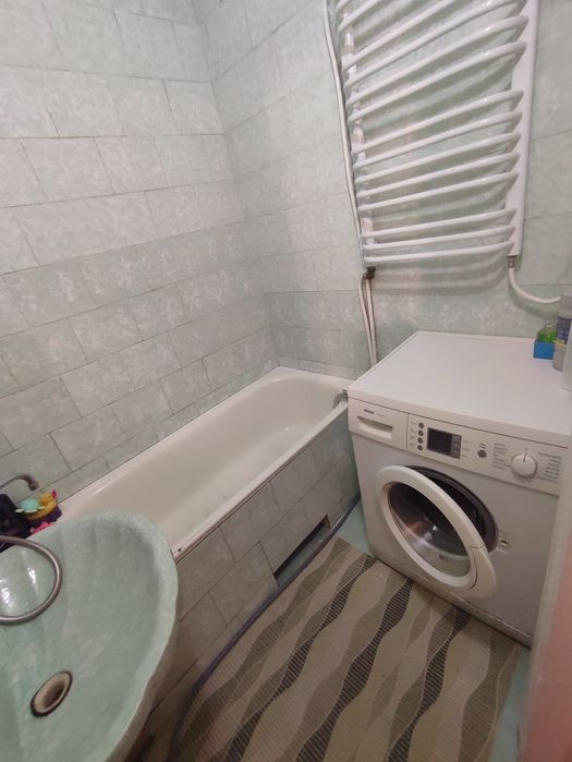 4х кімнатна квартира в Клевані з автономним опаленням - 39000 Дол США