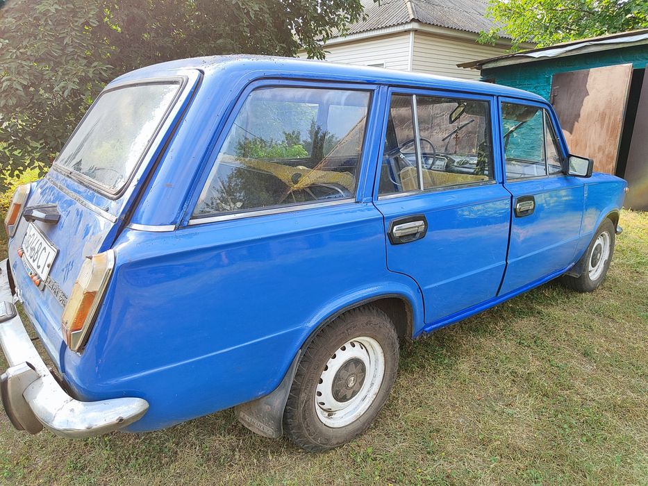 Автомобіль ВАЗ 2102