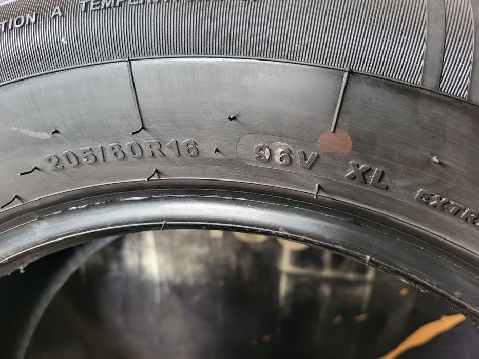 Opony letnie 205/60/16 Giti 24rok 6mm