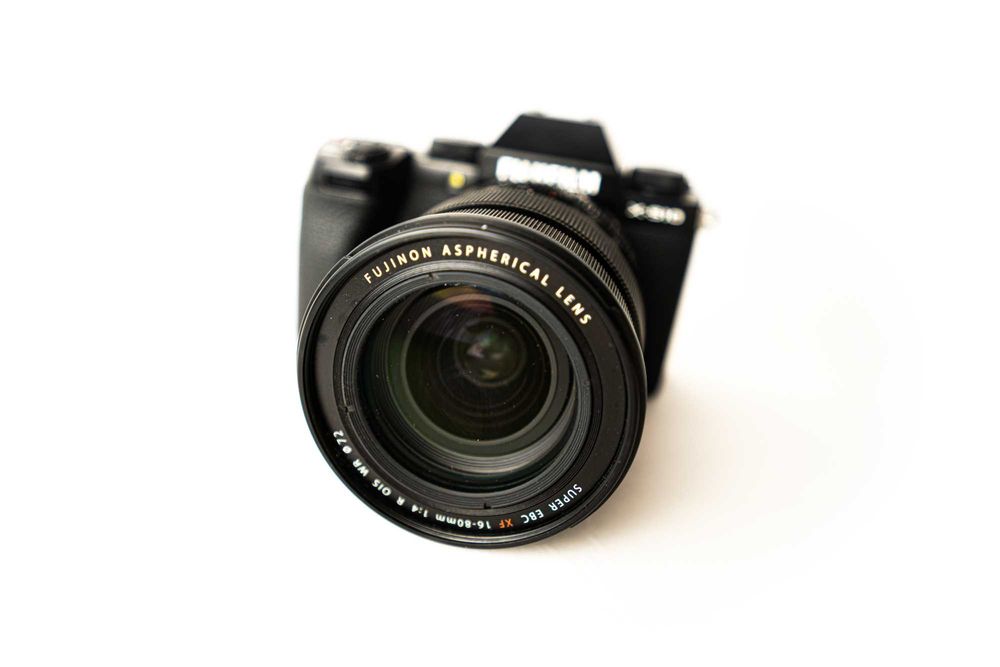 FujiFilm X-S10 + 16-80mm czarny