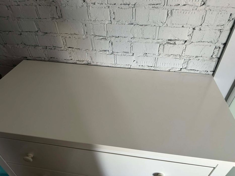 Комод для спальні Ikea Hemnes білий (сосна)