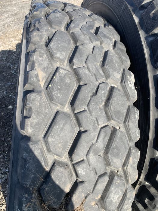 Шини Bridgestone14.00r24 для автокрана
