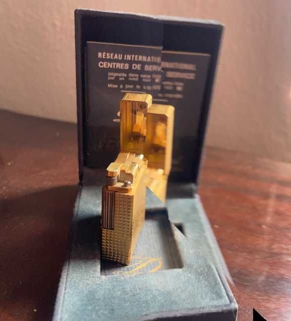 Isqueiro Dupont em ouro