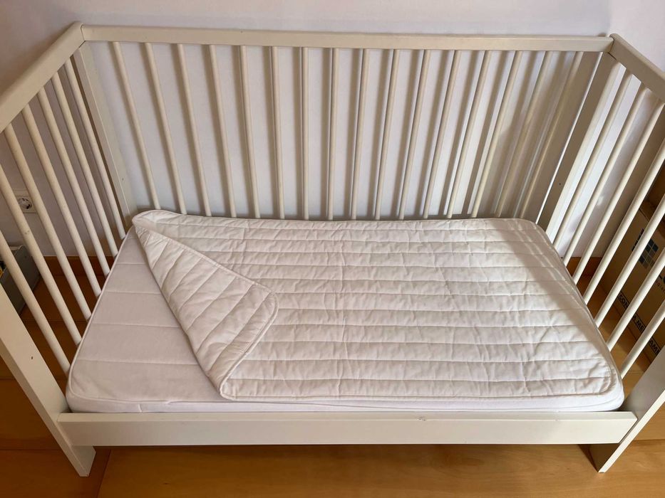 Berço GULLIVER + colchão + acessórios