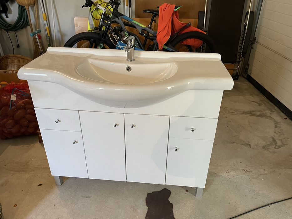 armario com lavatorio