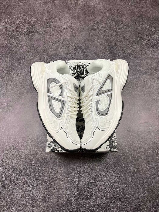 Dior B30 Beige White