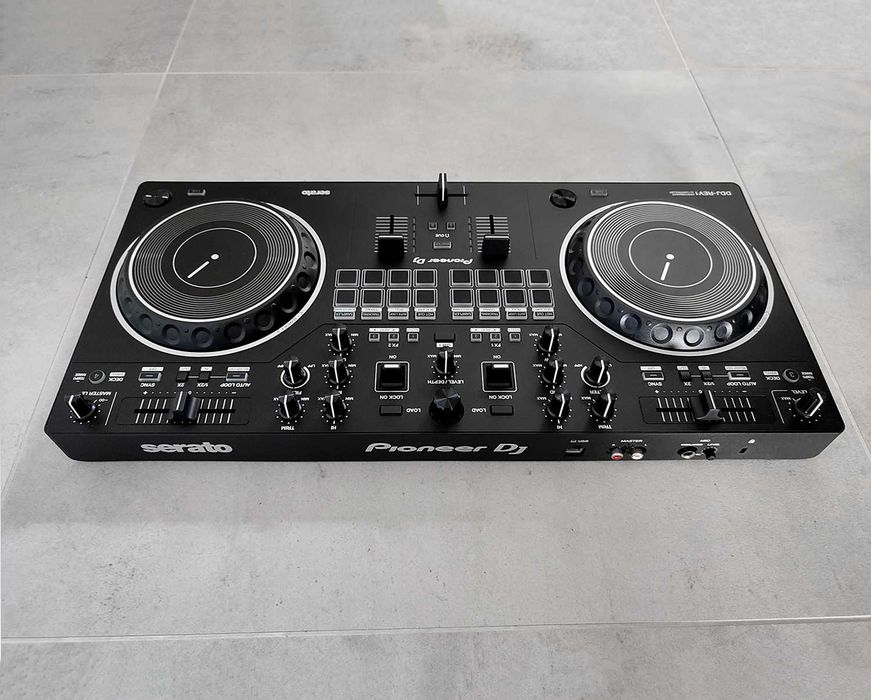 Kontroler Dj Pioneer DDJ-REV1 konsola mikser