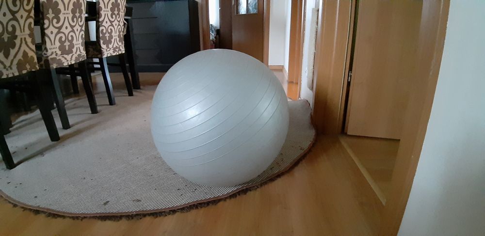 Piłka gimnastyczna mniejsza