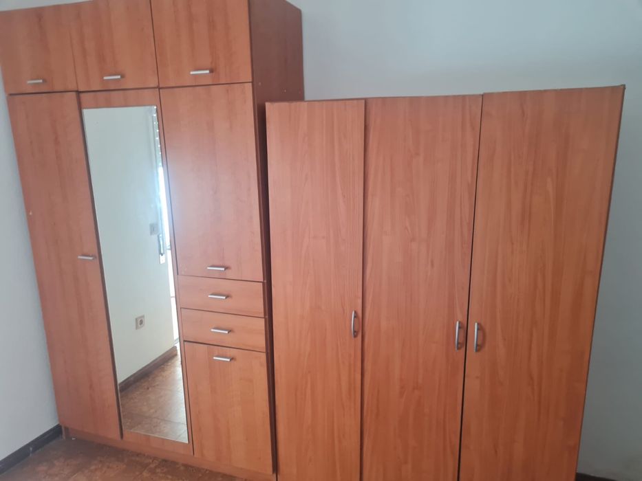 Vendo 2 armarios + cadeira branca