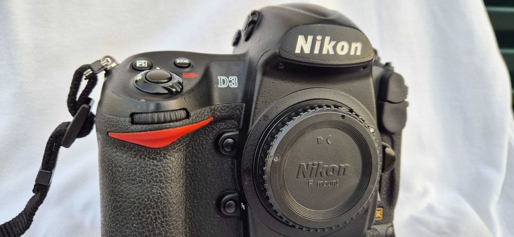 Nikon D3 Profissional Full Frame Lendária poucos disparos