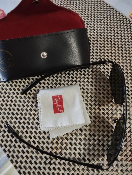 Óculos RayBan  como novos