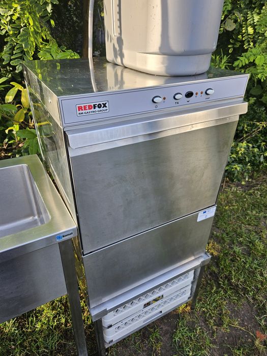 Zestaw mebli nierdzewnych  gastronomicznych