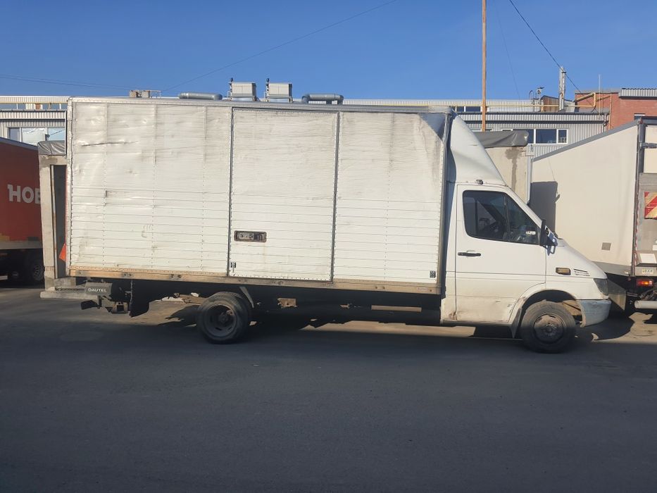 Mercedes-Benz Sprinter 411 будка с ГИДРОБОРТОМ (Кат. B) • 2000г. • 2.2 CDI
