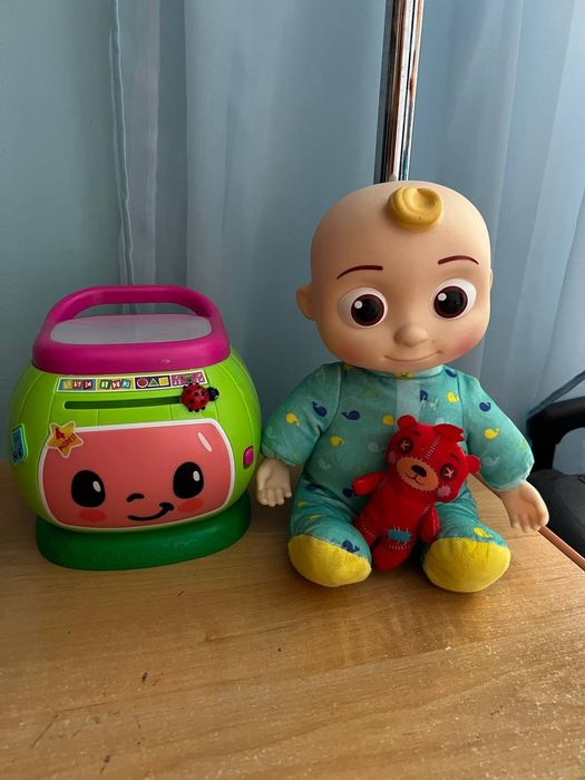 Інтерактивні іграшки cocomelon jj