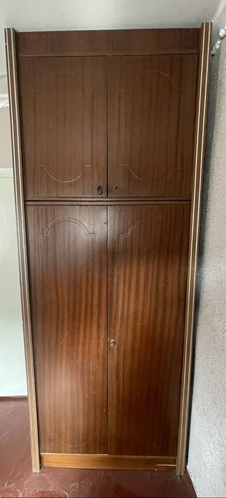 Продаю шафу для одягу та книг б/в