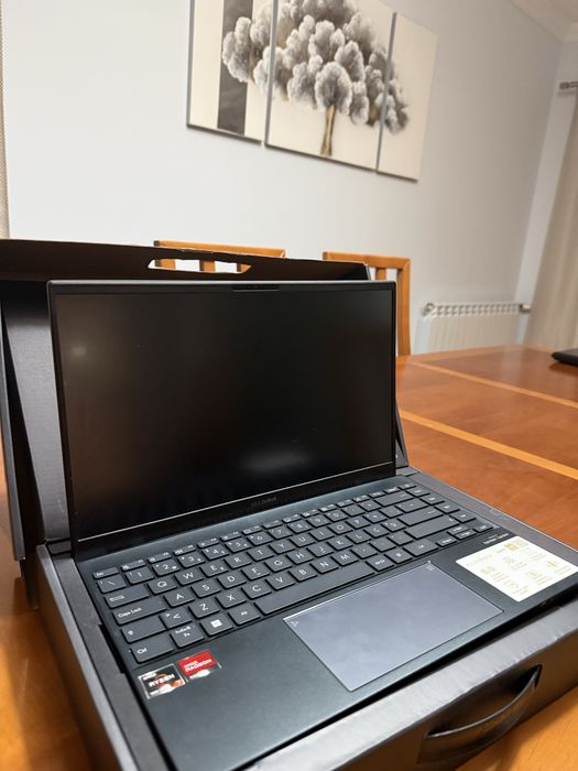 Asus ZenBook 14 UM425QA-R75BLHDCP1 14" Ryzen 7 5800H 16GB RAM 1TB SSD
