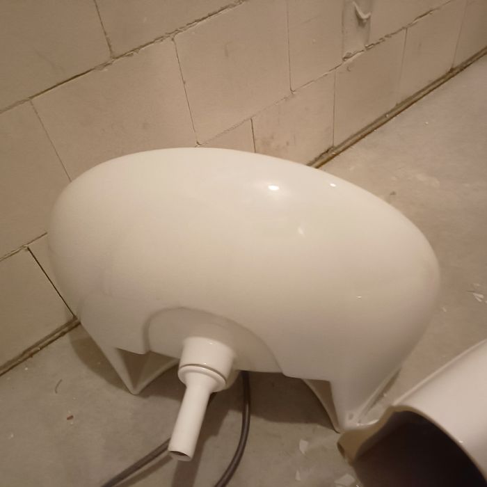 Umywalka  łazienkowa + bateria