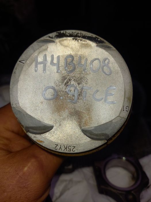 Tlok korbowód renault clio IV dacia 0.9 tce H4B408 sprawny