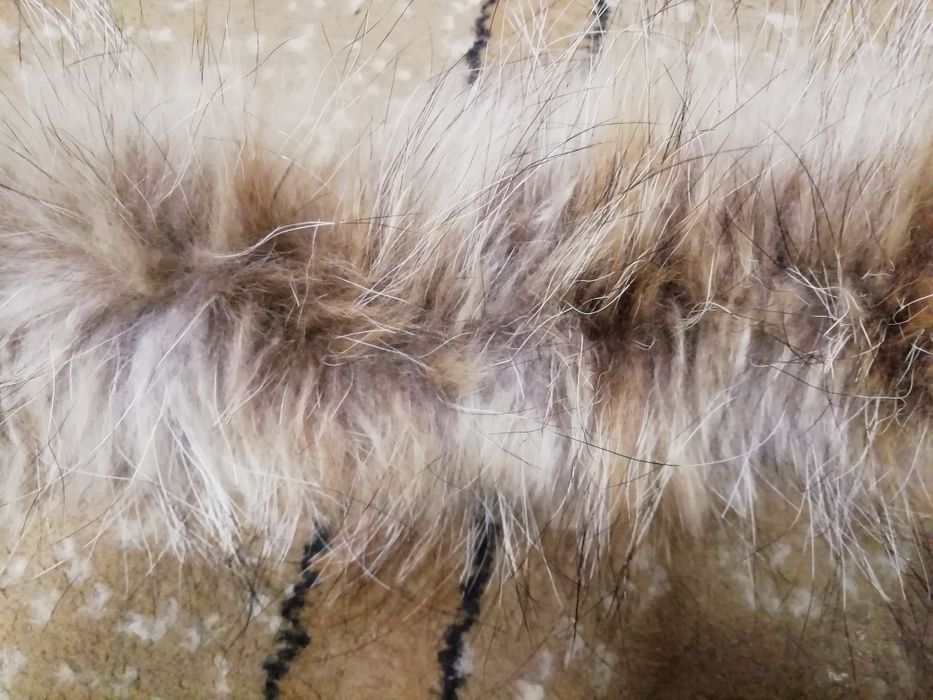 Мех  воротник из енота на пуговках