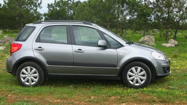 Разборка Suzuki SX4 хетчбек  1.6 бенз автомат двери ляда форточка