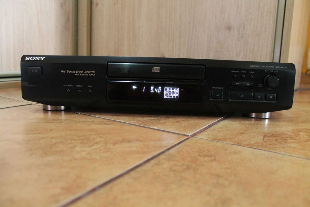 Odtwarzacz CD Sony CDP-XE 220